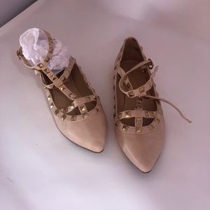 Nude flats with gold studs